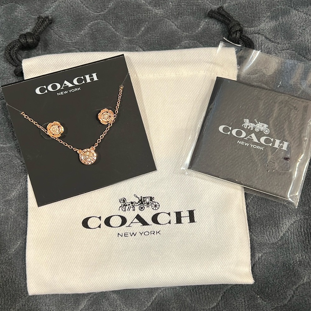 Coach Open Circle Necklace And Tea Rose Stud Earrings Set
